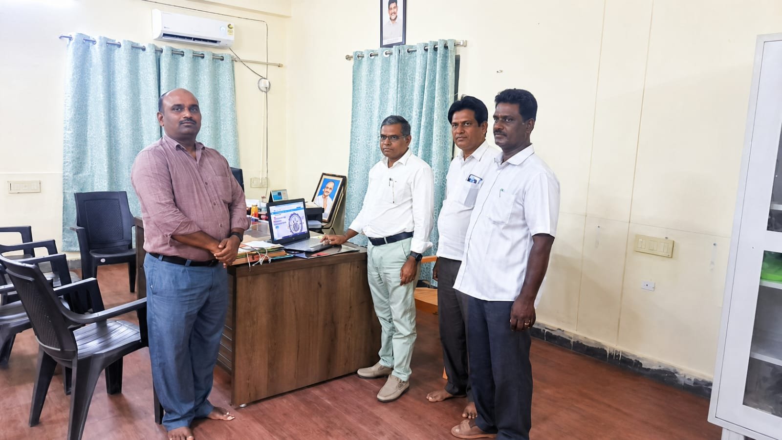అన్నమయ్య జిల్లా డీఈఓ గౌరవనీయులు శ్రీ కే. సుబ్రహ్మణ్యం గారు AP  DSC  SGT  [1994-2025] ప్రారంభించారు